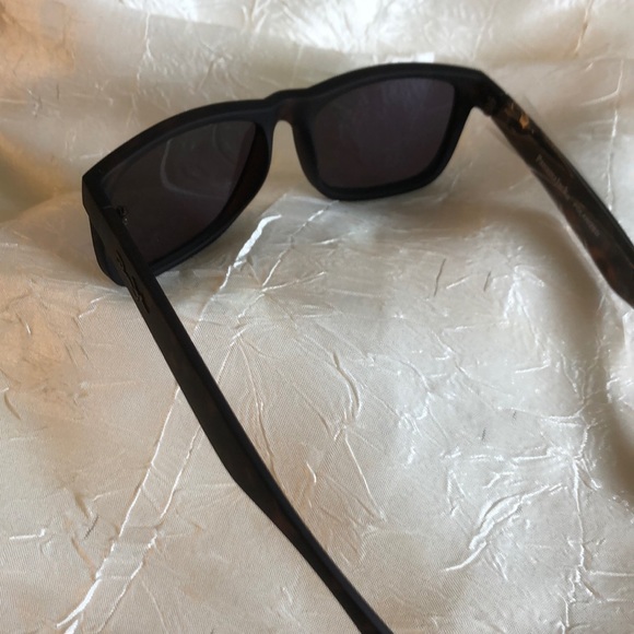 🏵2/$25🏵 Panama Jack Fashion Sunglasses - Picture 2 of 10